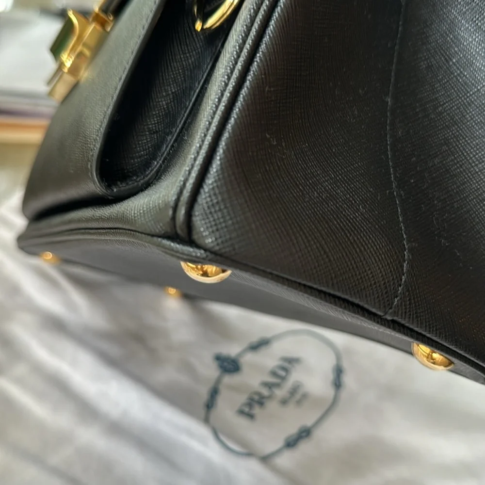 Prada Saffiano Lux Metropolis/Black Gold Metal/ Excellent Condition - Picture 9 of 16